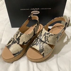 Dr. Scholl’s wedges